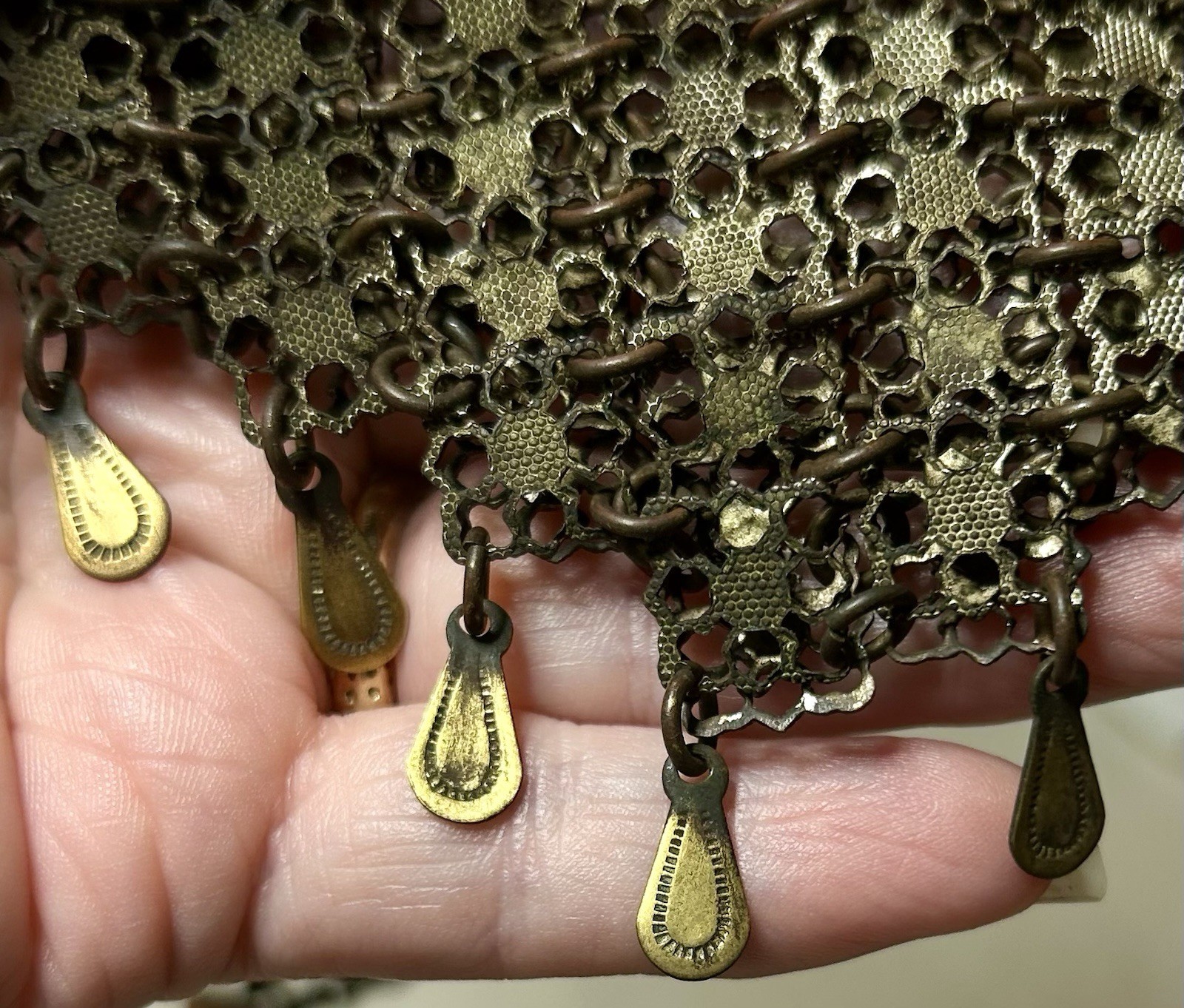 Antique Art Nouveau Brass Mesh Lady Frame & Fleur Di Lis Chained Clip Purse Bag